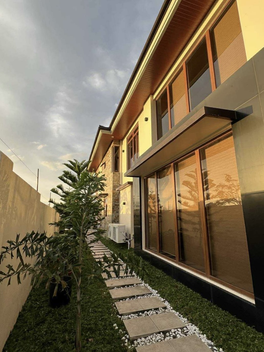 Crown Royale Slide 1