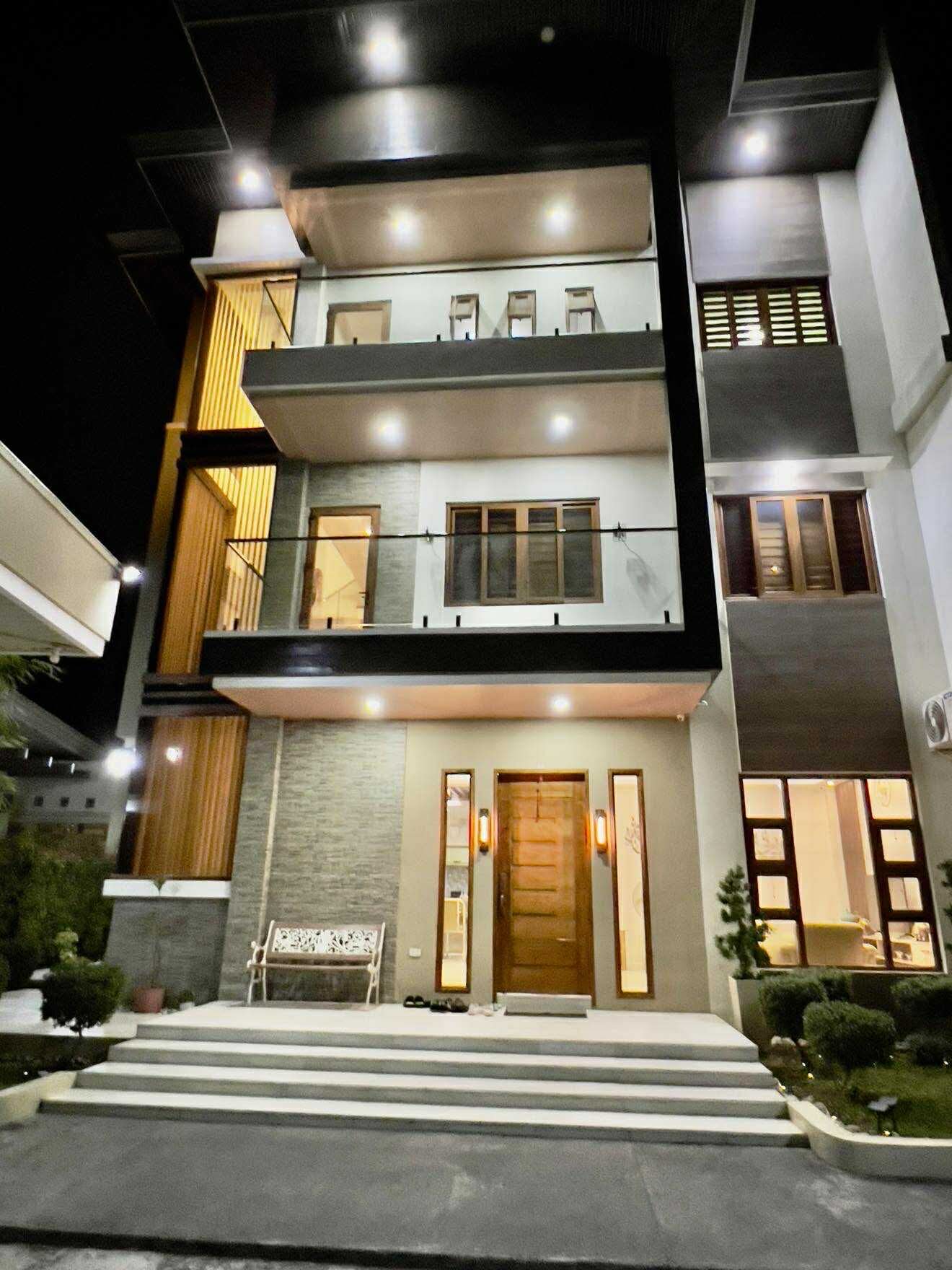 Crown Royale Slide 10