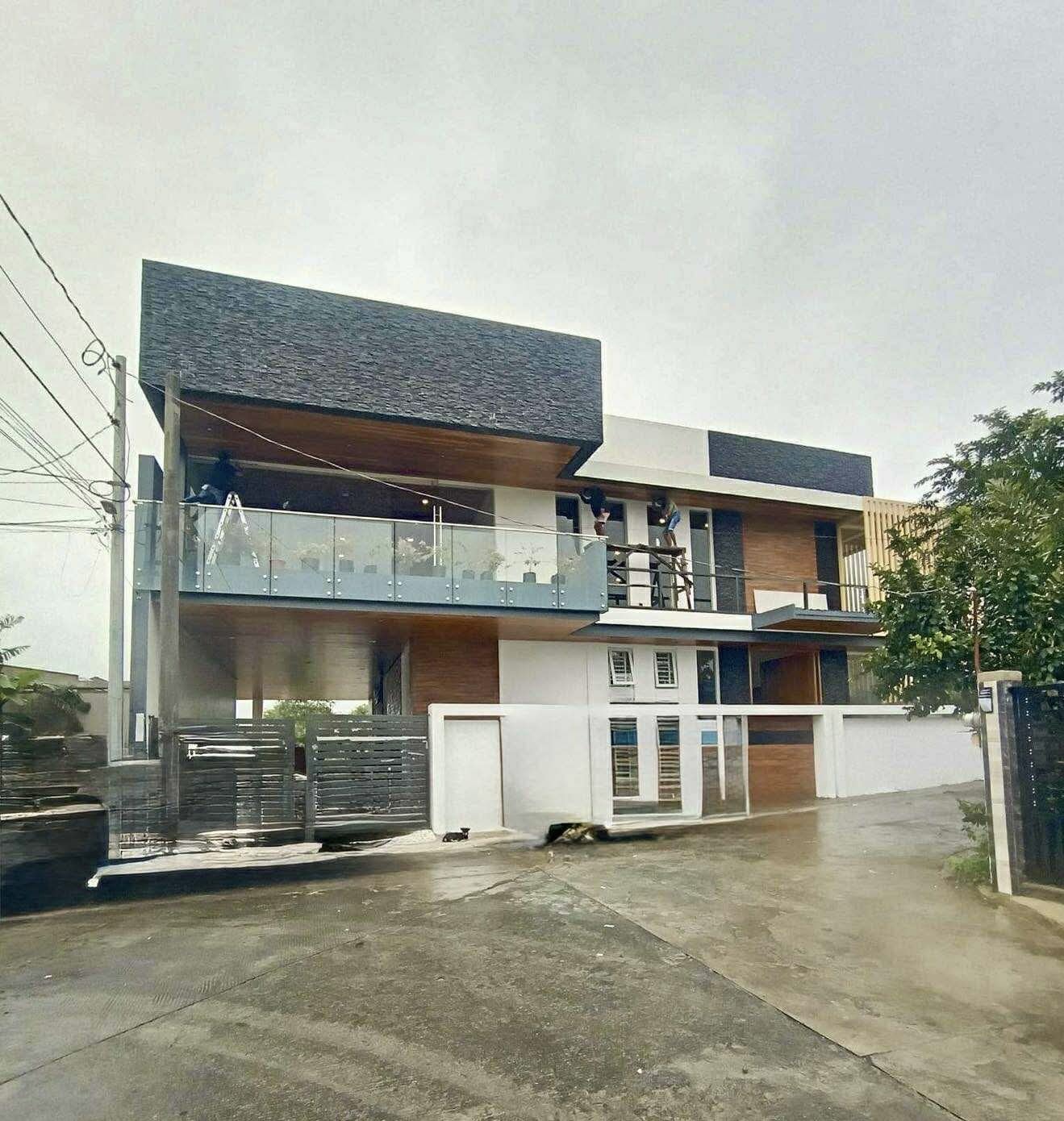 Crown Royale Slide 15